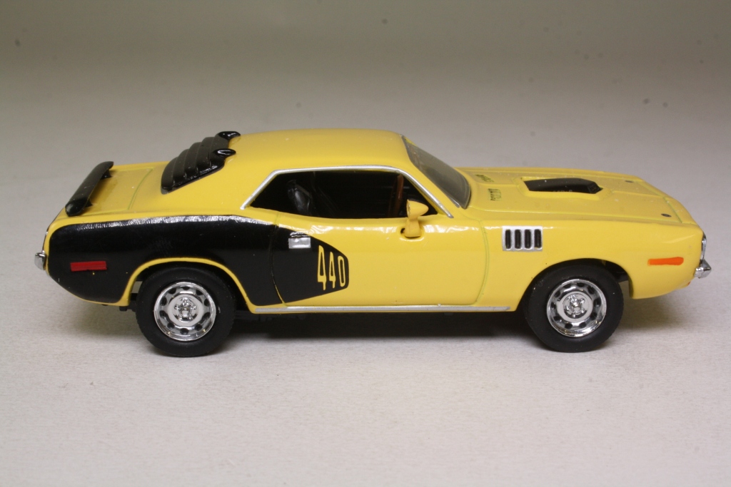 Matchbox Collectibles YMC02; 1971 Plymouth Barracuda 440 6 Pack; Yellow & Black